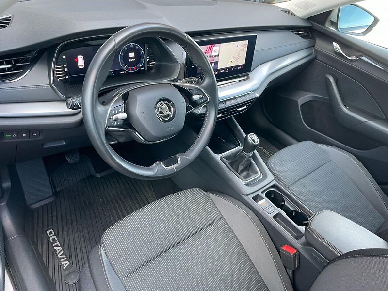 Škoda Octavia (2022) Com.2.0TDi Navigace! ČR+1.maj. - fotka 13 z 35