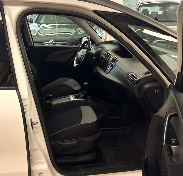 Citroën Grand C4 Picasso 1.6 HDI,Intensive ,ČR, 7 míst - fotka 13 z 29