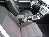 Volkswagen Passat (2015) Comfortline 2.0 TDI, Automat - náhled 9