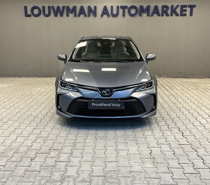 Toyota Corolla 1,8 Hybrid AT Comfort Tech - fotka 2 z 16