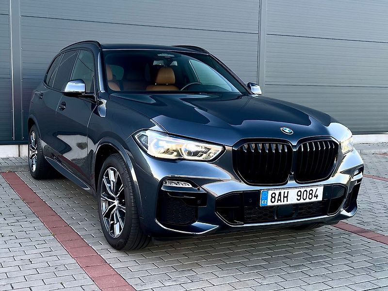 BMW X5 30D xDrive M-Sport-Panorama - fotka 3 z 71