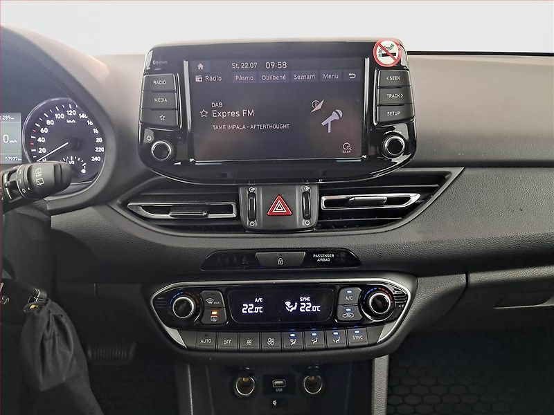 Hyundai i30 (2023) Smart 1.0 T-GDI - fotka 12 z 19