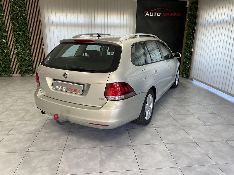 Volkswagen Golf TSi ČR 1.MAJ. 6M TZ DIGIAC   - fotka 10 z 23