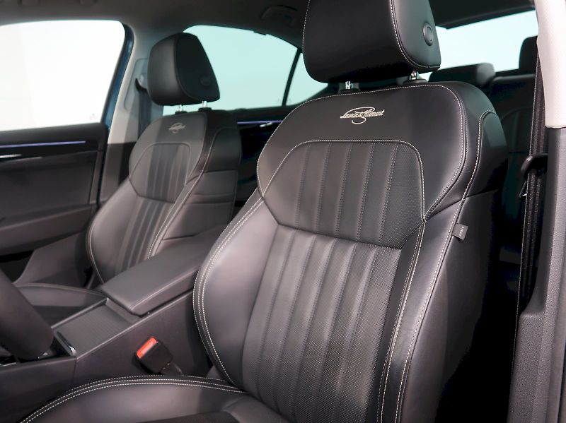 Škoda Superb (2023) LAURIN&KLEMENT 2.0TSI 206KW 4x - fotka 16 z 47