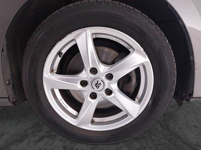 Seat Leon (2016) 1.6 TDI, Tempomat - fotka 15 z 17
