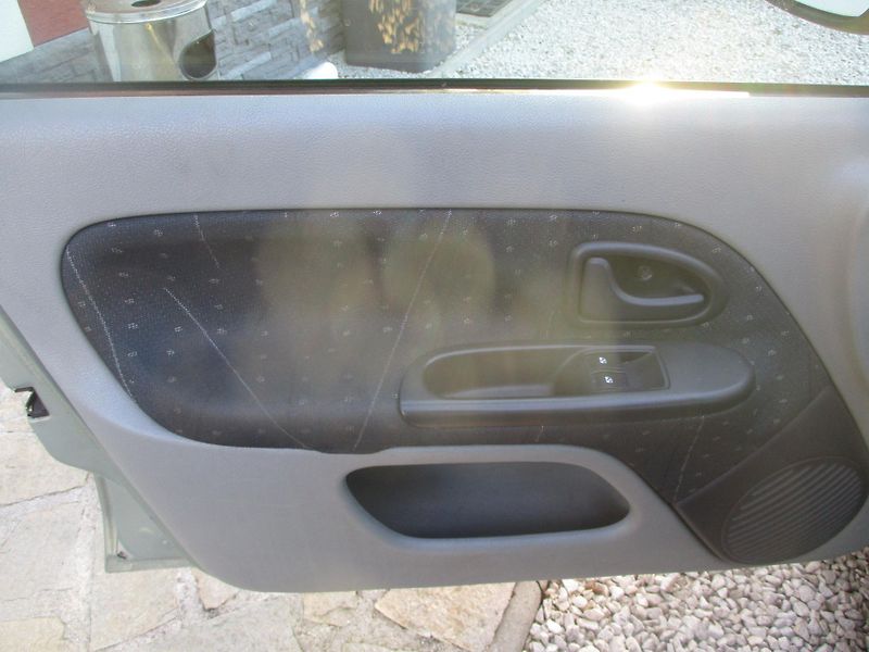 Renault Clio 1.2i ČR +sada kol - fotka 8 z 23