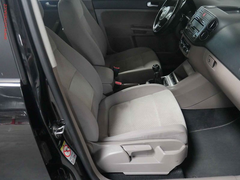 Volkswagen Golf Plus (2009) 1.4 16V, AC, park.čidla - fotka 12 z 18