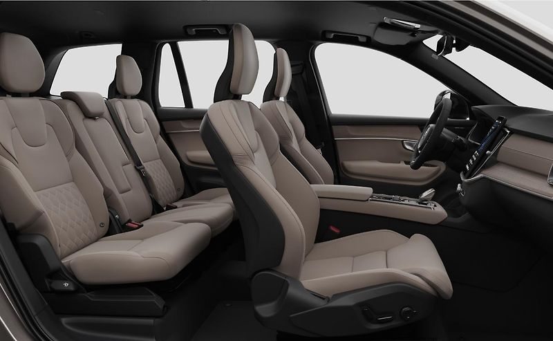 Volvo XC90 (2026) B5 AWD PLUS BRIGHT - fotka 11 z 17