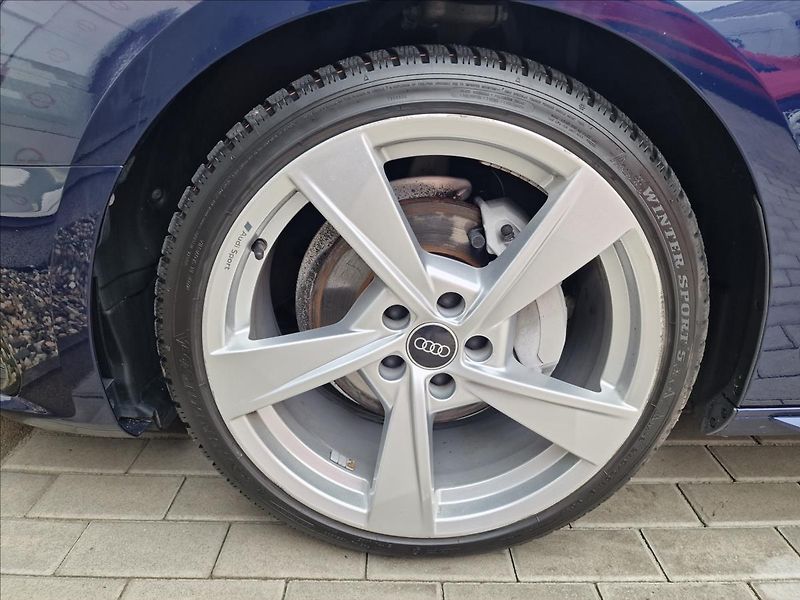 Audi A4 40TDI 150kW S-Line, ČR,1.Maj. - fotka 45 z 50