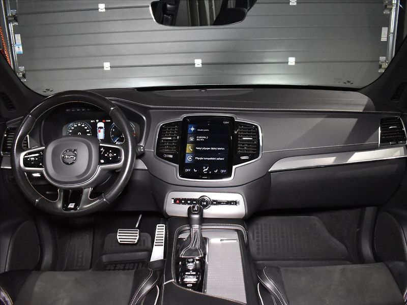 Volvo XC90 2,0 T6 AWD R-design Vzduch - fotka 14 z 26
