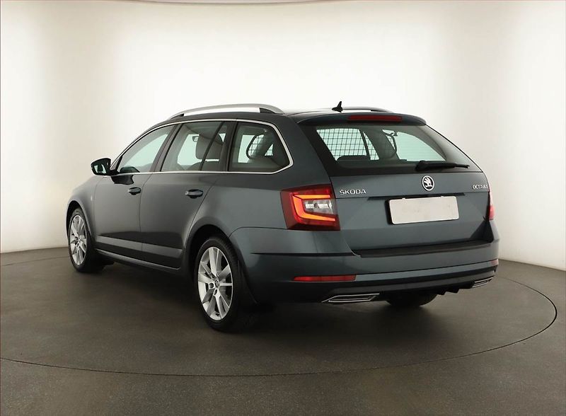 Škoda Octavia (2017) 1.6 TDI, Navi, Tempomat - fotka 4 z 14