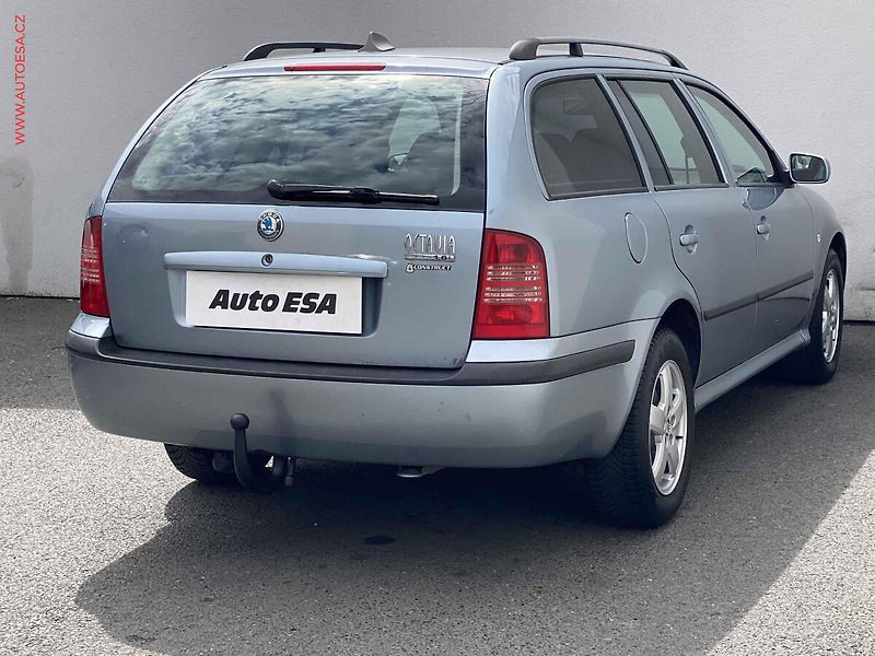 Škoda Octavia (2003) 1.6 MPi, ČR, Elegancec, TZ - fotka 4 z 17