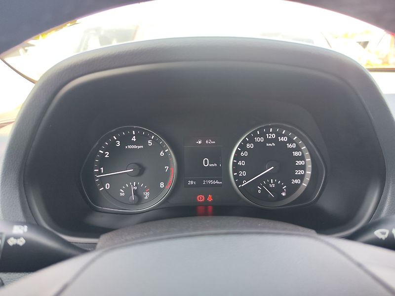Hyundai i30 1.4i/73kW Trikolor Komfort - fotka 13 z 29