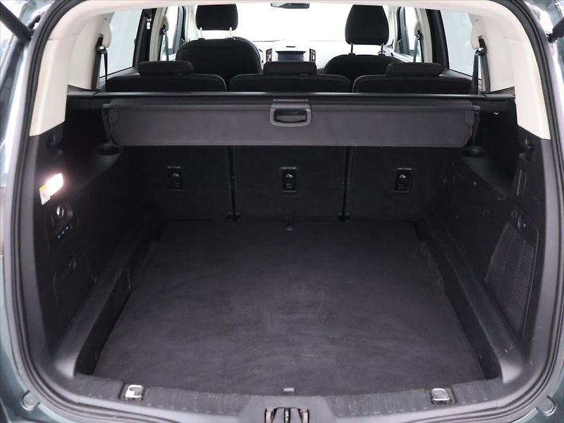 Ford S-MAX 2,0 TDCI 140kW Aut. Titanium - fotka 10 z 32