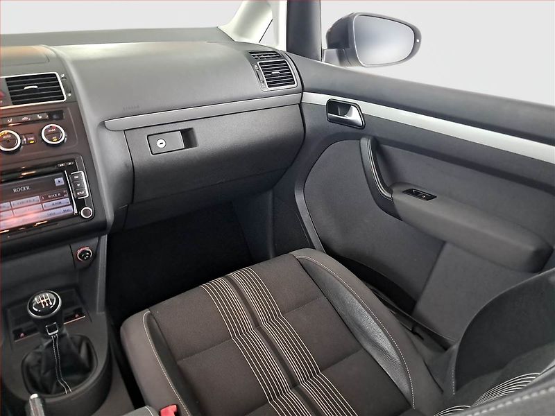 Volkswagen Touran (2012) 1.4 TSI, Tempomat - fotka 8 z 19