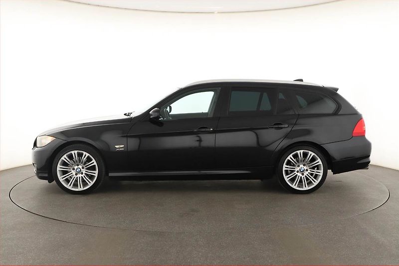 BMW Řada 3 (2012) 320 d xDrive, 4X4, Automat - fotka 3 z 19