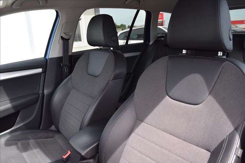 Škoda Octavia 1,4 TSI 110KW NÍZKÉ KM XENONY - fotka 14 z 51