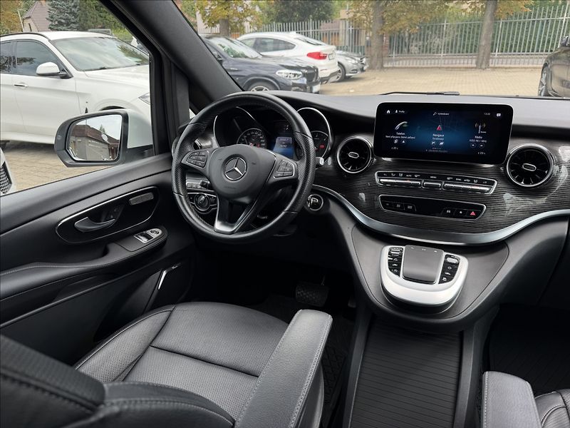 Mercedes-Benz Třídy V 300d L 4MATIC - fotka 12 z 28