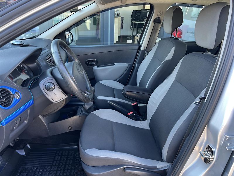 Renault Clio 1.2i 16v KLIMA KOUPENO V ČR - fotka 9 z 34