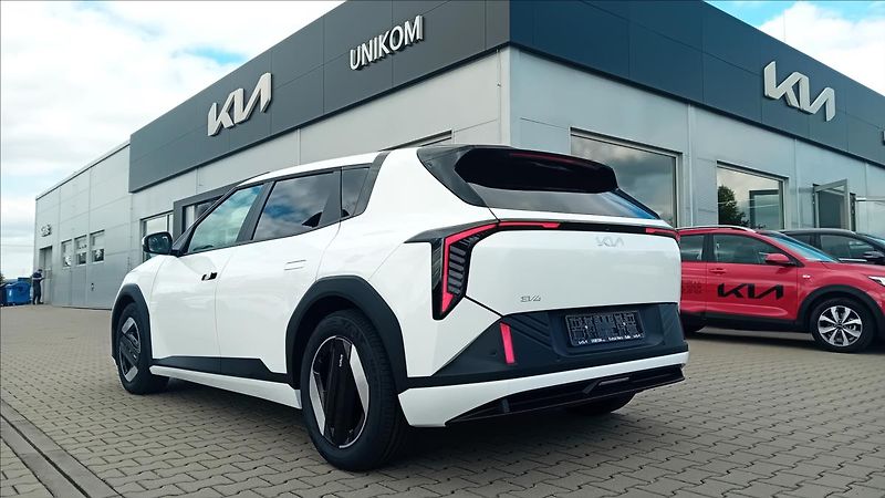 Kia EV4 EARTH 81,4kWh 150kW - fotka 6 z 14