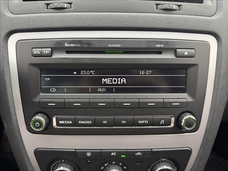 Škoda Octavia 2,0 103kW DPH 2X SADY KOL ČR - fotka 14 z 25