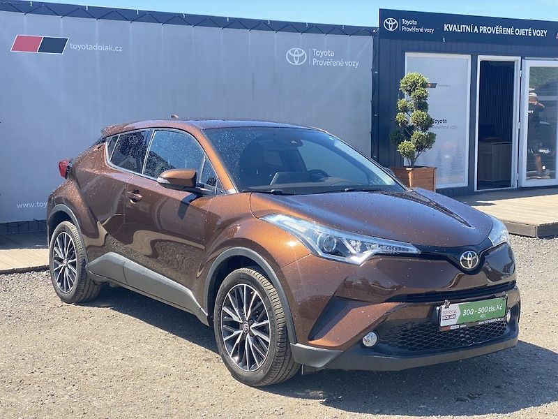 Toyota C-HR 1.2iT, ČR-1m, Executive, 4x4 - fotka 1 z 17