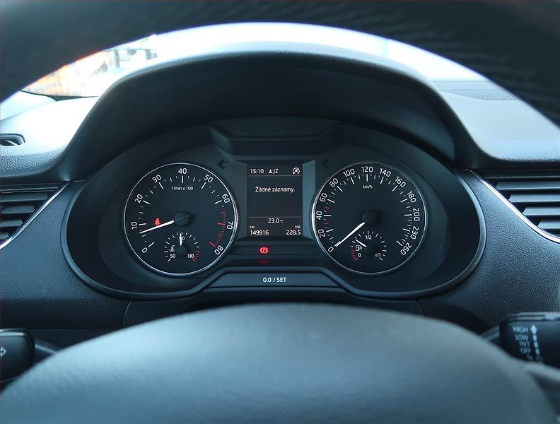 Škoda Octavia (2013) 1.4 TSI, Serv.kniha, Navi - fotka 11 z 19