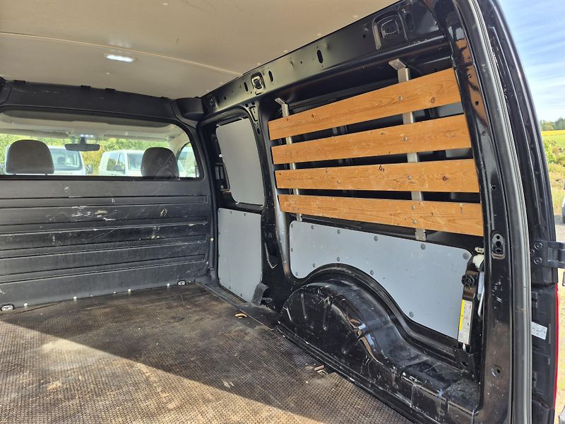 Volkswagen Caddy (2018) 2.0Tdi Maxi po rozvodech - fotka 21 z 24