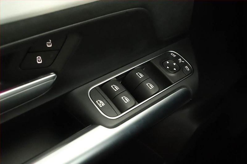 Mercedes-Benz GLA (2026) 200, AMG Line, Navigace - fotka 15 z 18