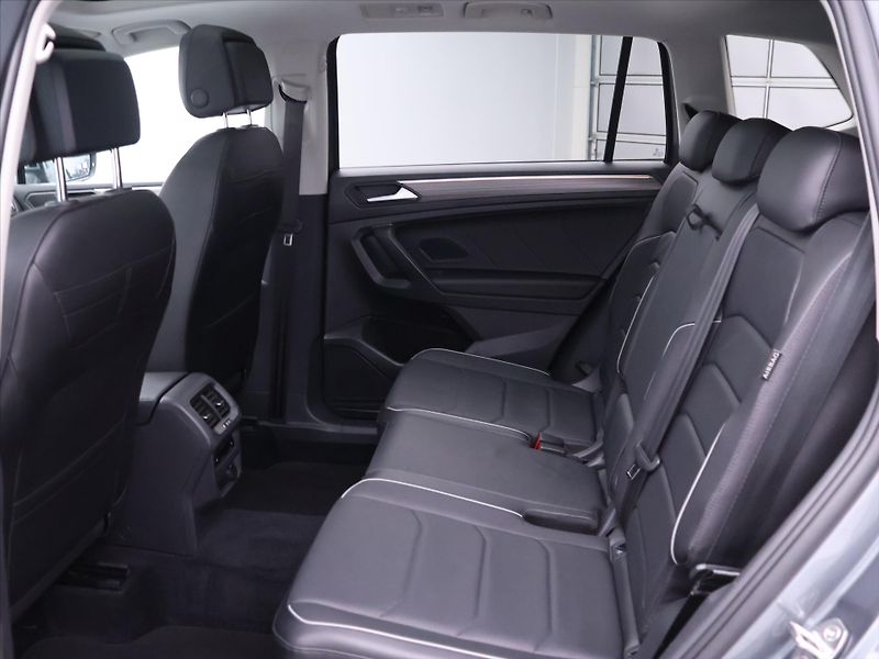 Volkswagen Tiguan Allspace 2,0 TSI 140kW DSG 4M Kůže DPH - fotka 15 z 38