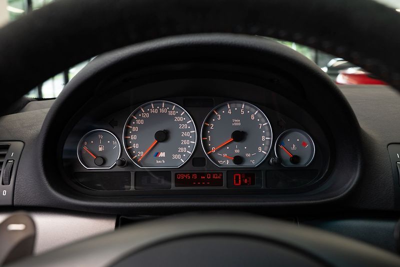 BMW M3 CSL - fotka 15 z 25