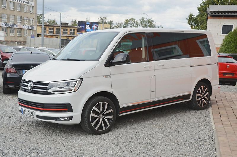 Volkswagen Multivan (2017) TDi 150kW 4x4 DSG Highline ČR - fotka 3 z 48