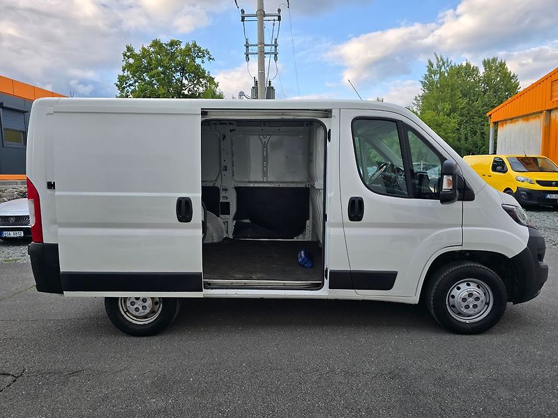 Peugeot Boxer L1H1 2,2HDI 88kW - DPH - fotka 7 z 17