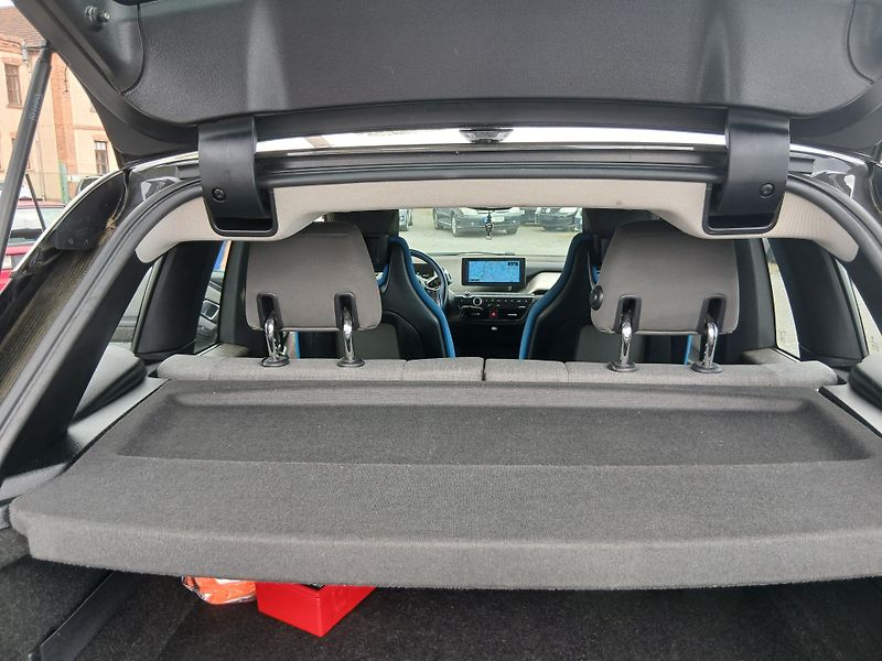 BMW i3 125 kW, 86tis km - fotka 44 z 47