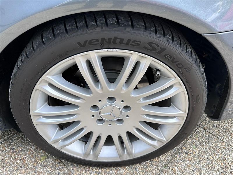 Mercedes-Benz Třídy E E 320 CDI Avantgarde - fotka 31 z 32