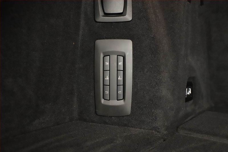 BMW Řada 5 (2011) 530d xDrive GT, 4X4, Automat - fotka 10 z 18