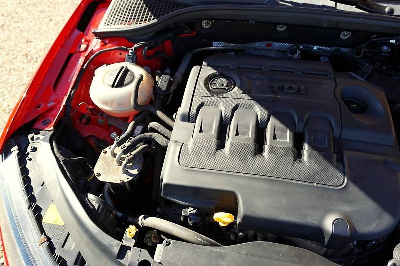 Škoda Octavia (2016) ACTIVE 1,6 TDI 66 kW - fotka 41 z 41