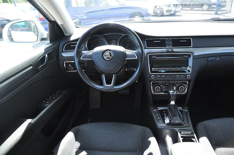 Škoda Superb II 2.0TDi  Dovoz CH  - fotka 5 z 17