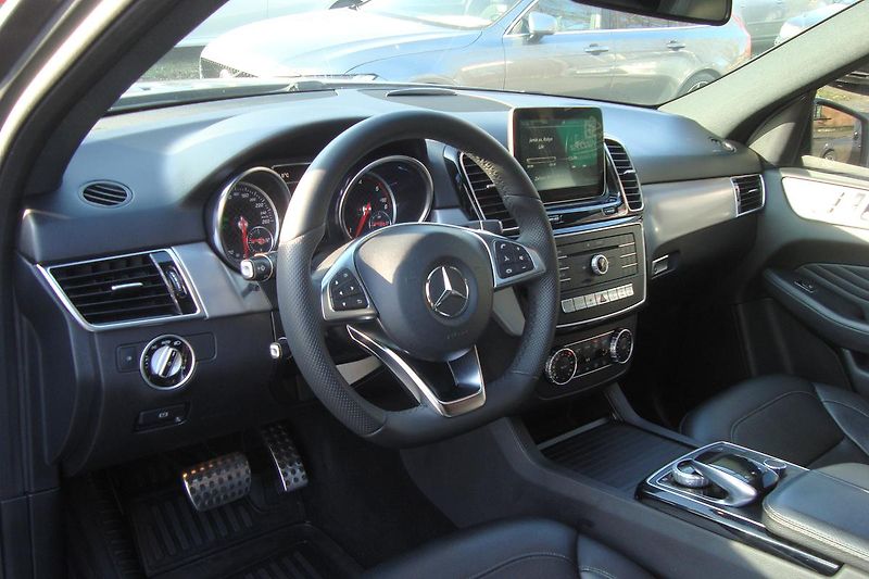Mercedes-Benz GLE (2017) 350 D,4-Matic,AUT,AMG paket - fotka 47 z 92