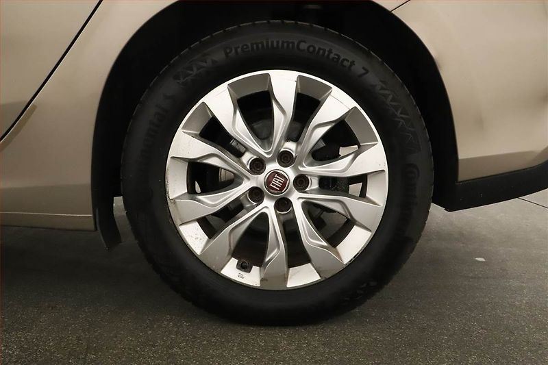 Fiat Tipo (2019) 1.4 T-Jet, Serv.kniha - fotka 11 z 13
