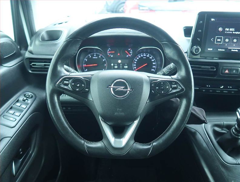Opel Combo (2021) Elegance 1.5 CDTI, 5Míst, ČR - fotka 14 z 18