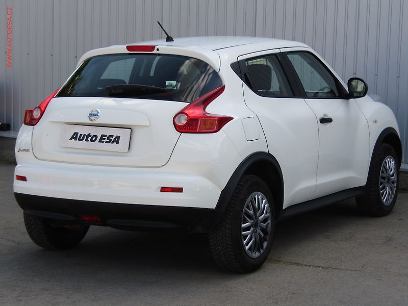 Nissan Juke (2010) 1.6i, ČR, AC - fotka 4 z 14