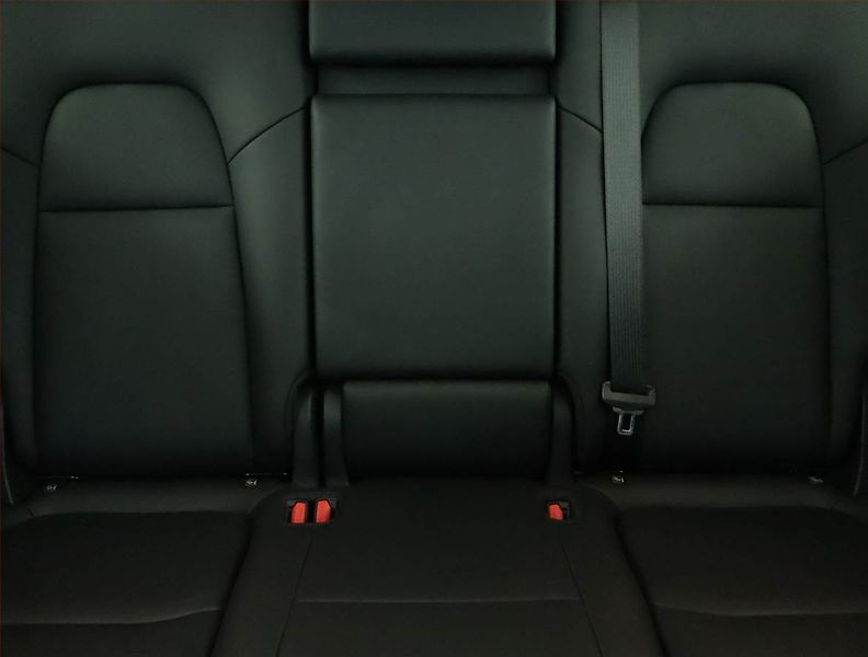 Tesla Model Y (2022) Long Range AWD 79kWh, SoH 93% - fotka 10 z 21