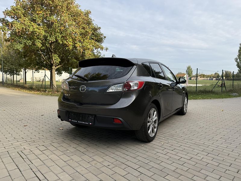 Mazda 3 2.0 Exclusive-Line - fotka 9 z 33