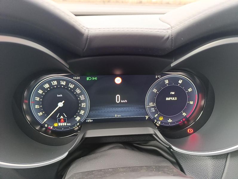 Alfa Romeo Stelvio Veloce 2,0 Turbo 280k AWD - fotka 24 z 32