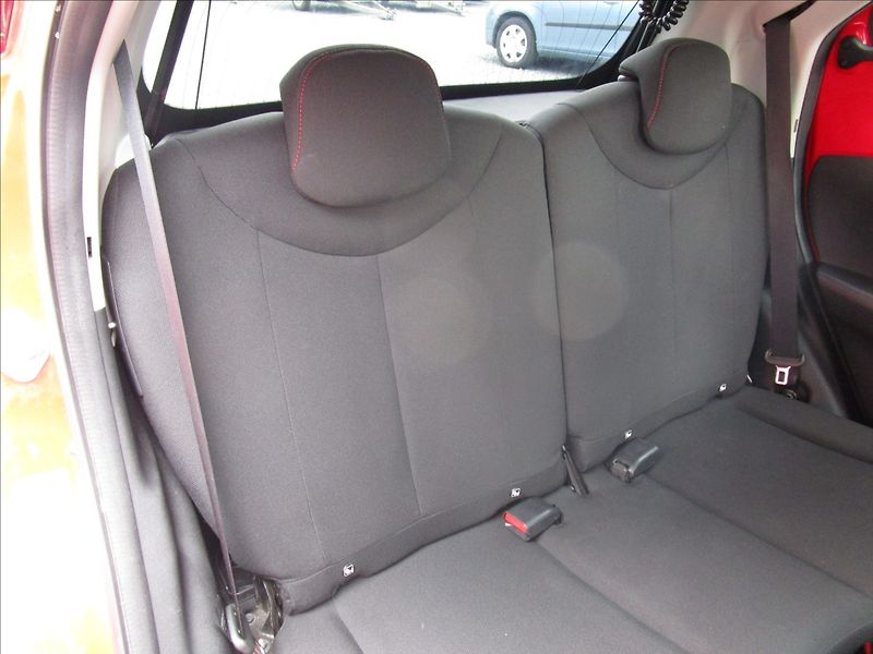 Toyota Aygo 1.0VVT-i, aut. KLIMA - fotka 23 z 37