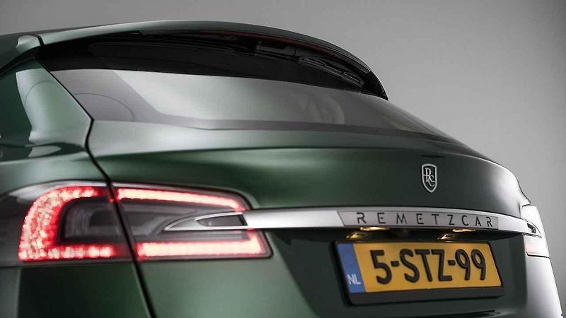 Tesla Model S „Shooting Brake“ od RemetzCar.