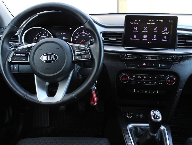 Kia Ceed (2018) 1.4 T-GDI 103kW manuál - fotka 5 z 32