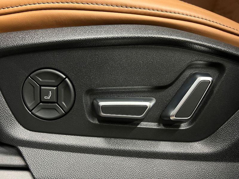 Audi RS Q8 QUATTRO, PERFORMANCE,B&O, PANO - fotka 30 z 39