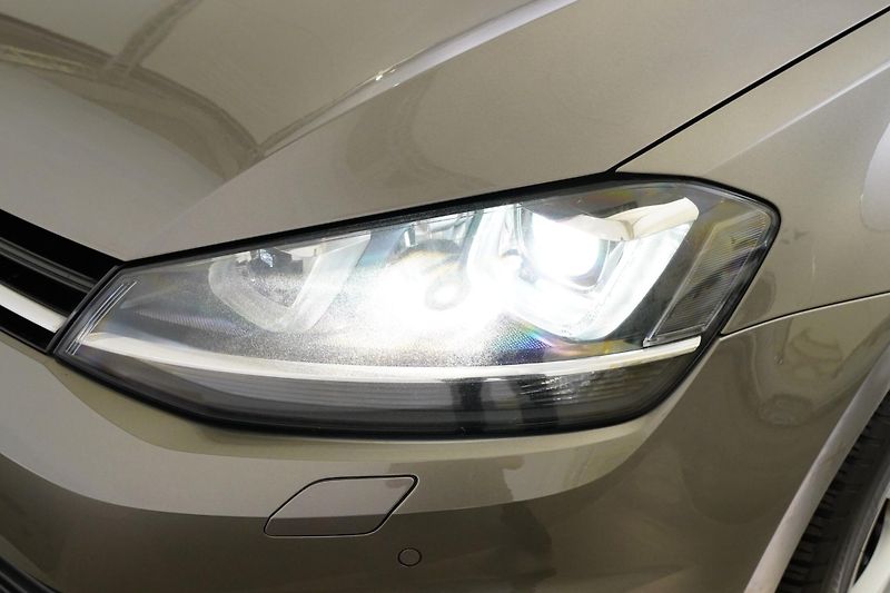 Volkswagen Golf - fotka 9 z 27